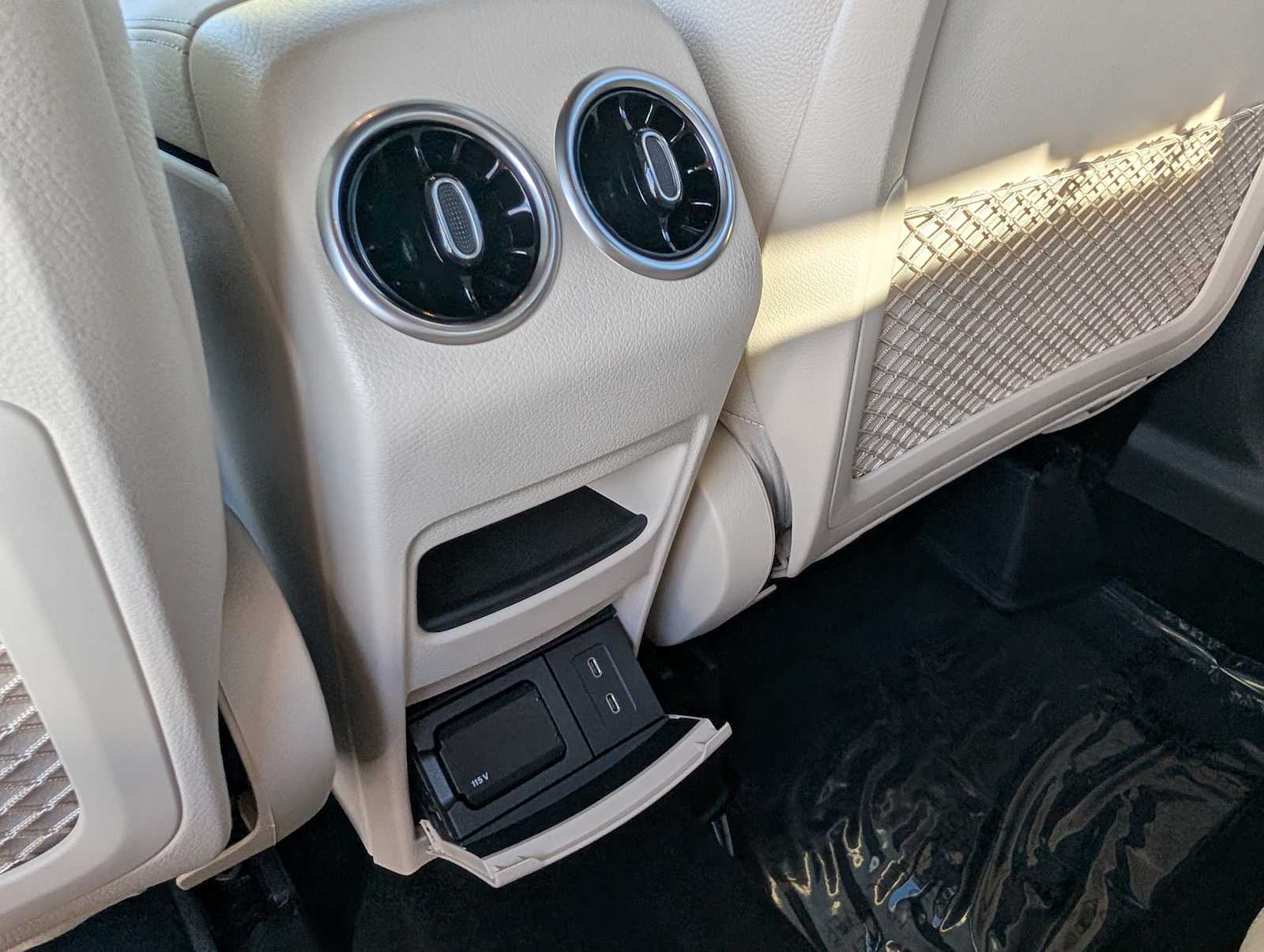 Thumbnail: 2026 Mercedes-Benz GLA - 25