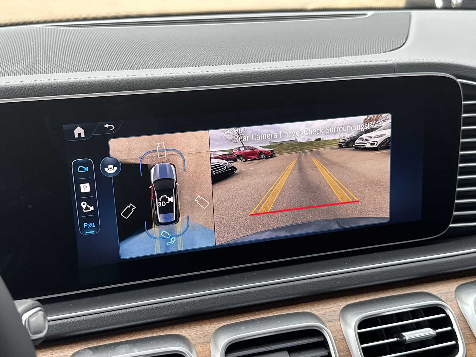 Thumbnail: 2026 Mercedes-Benz GLE - 23