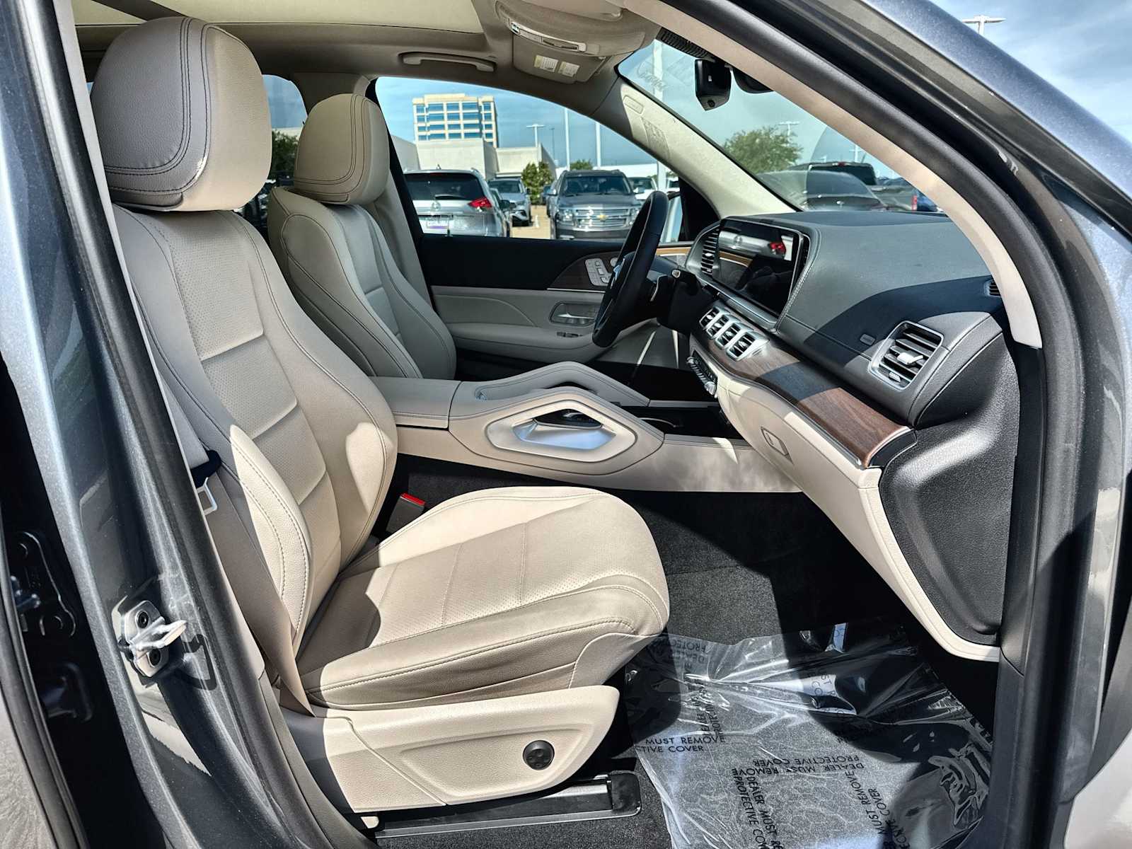 Thumbnail: 2026 Mercedes-Benz GLE - 9