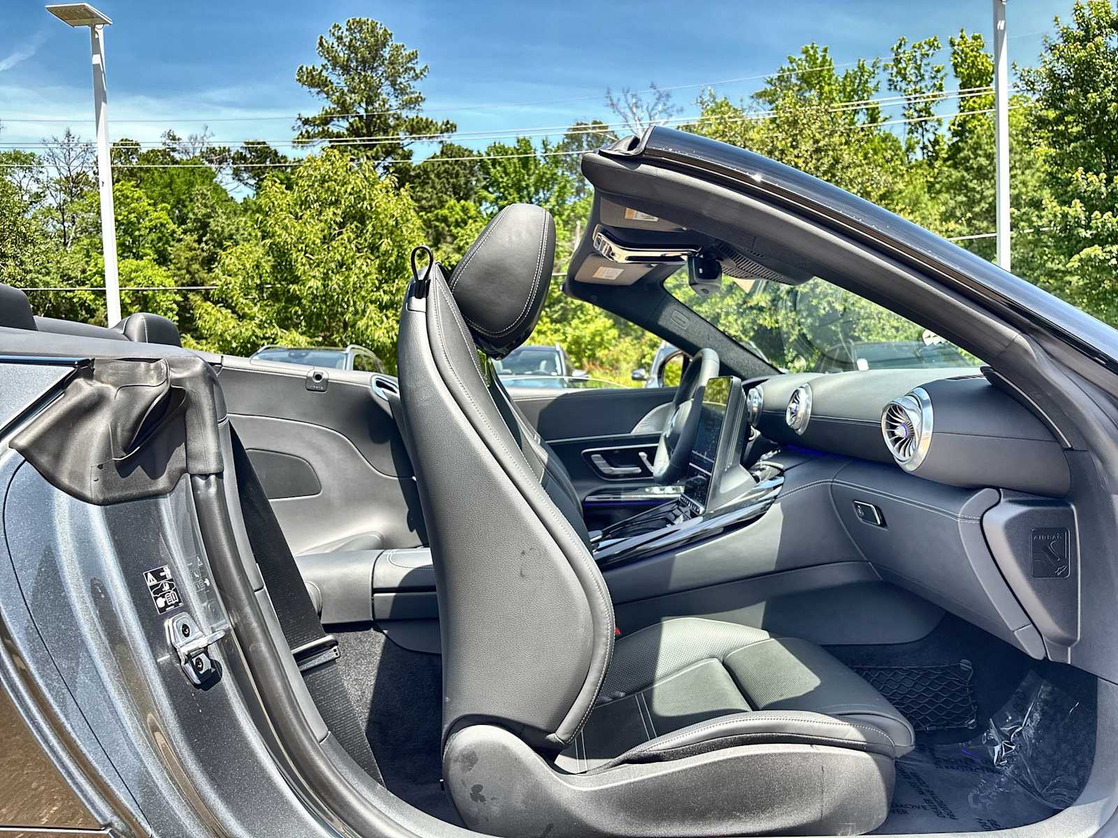Thumbnail: 2025 Mercedes-Benz SL-Class - 9