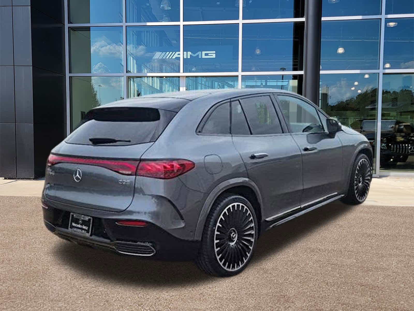2025 Mercedes Benz EQE SUV AMG photo 4