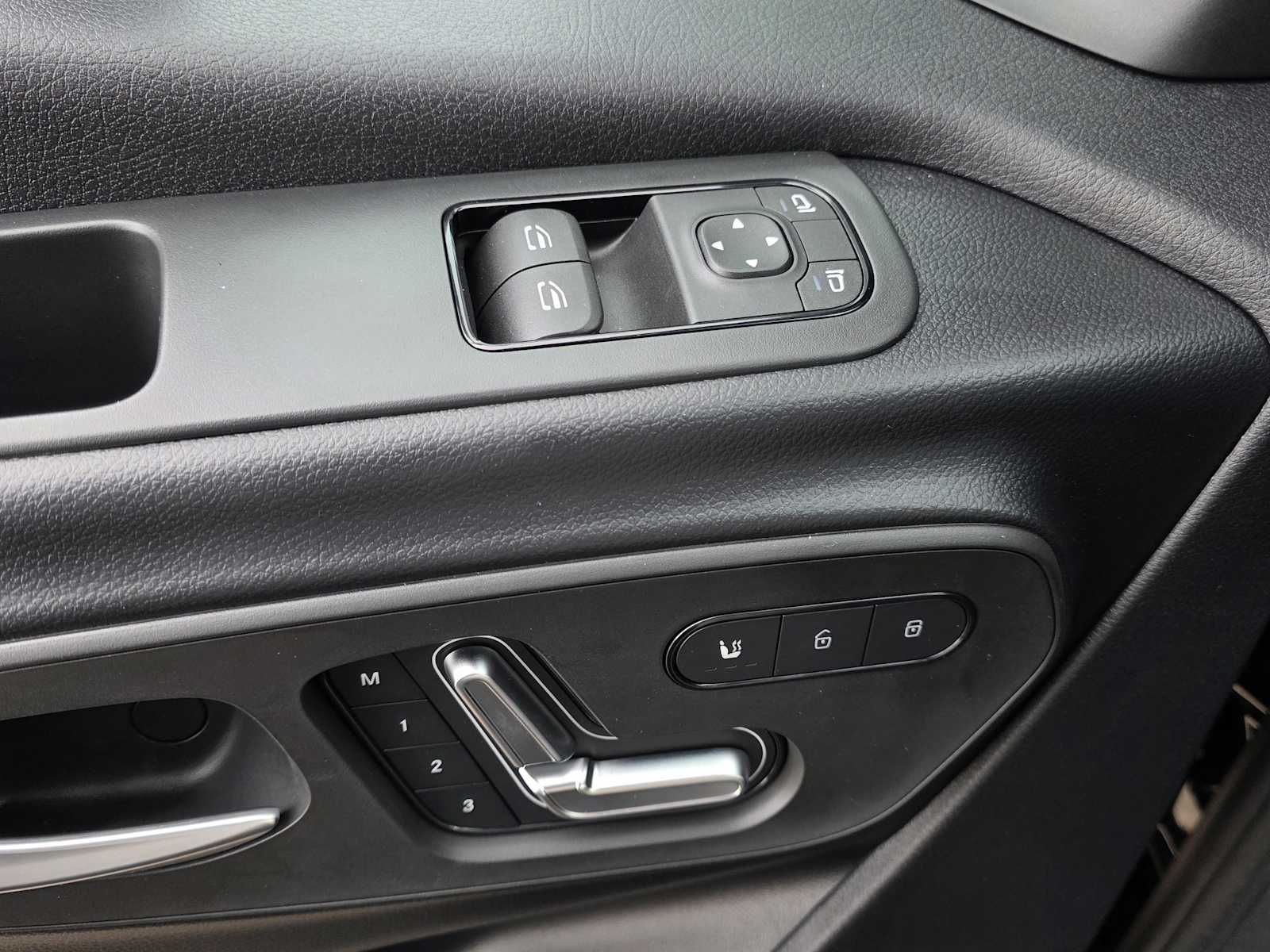 Thumbnail: 2026 Mercedes-Benz Sprinter - 14