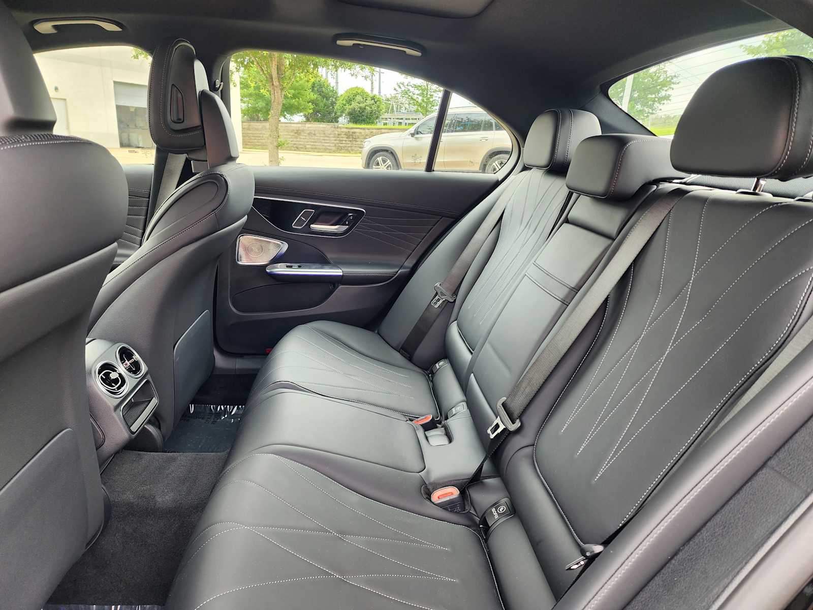 Thumbnail: 2025 Mercedes-Benz C-Class - 11