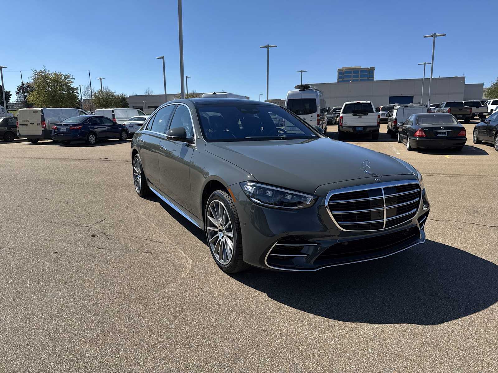 Thumbnail: 2026 Mercedes-Benz S-Class - 8