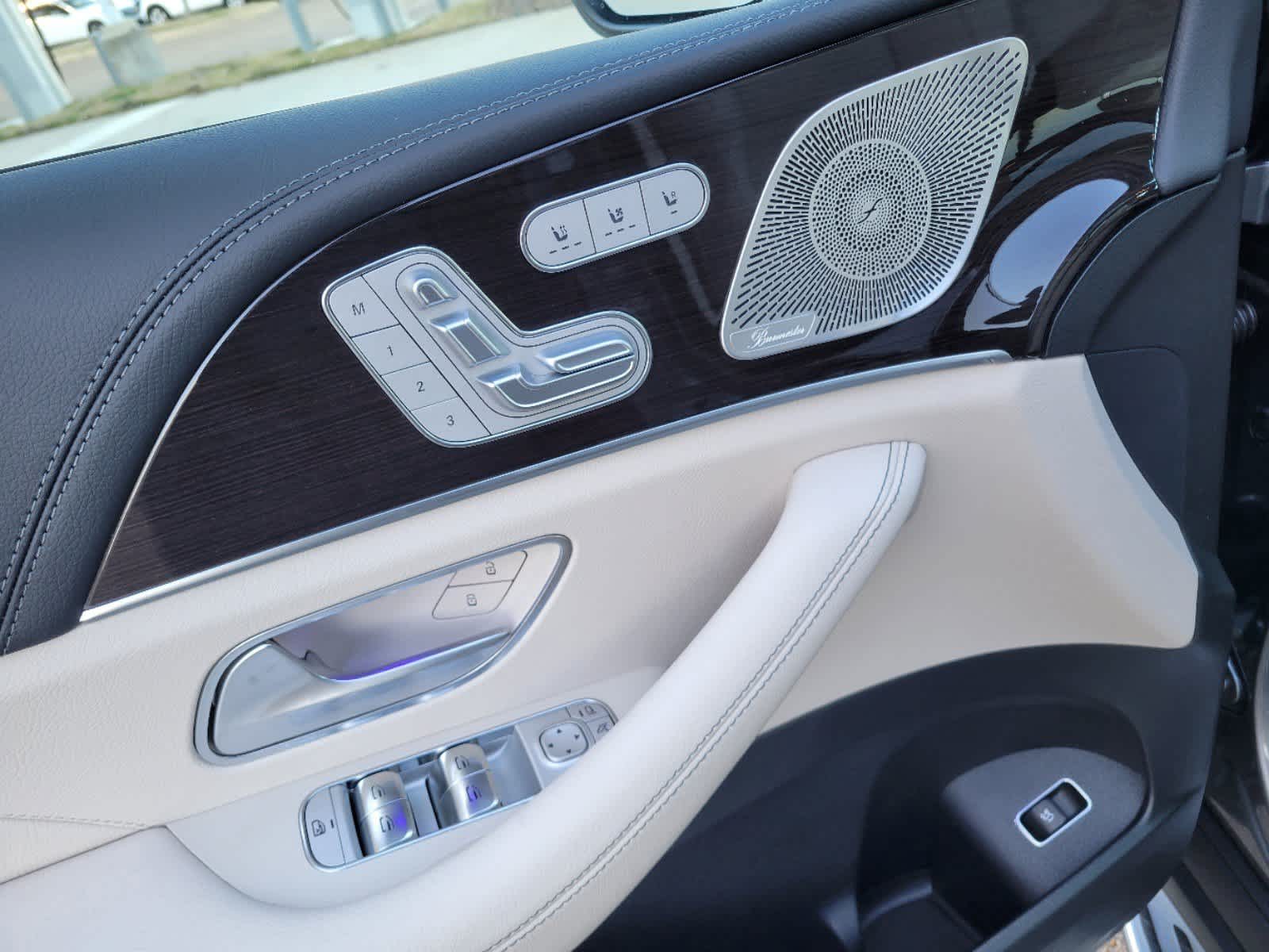 Thumbnail: 2025 Mercedes-Benz GLS - 14