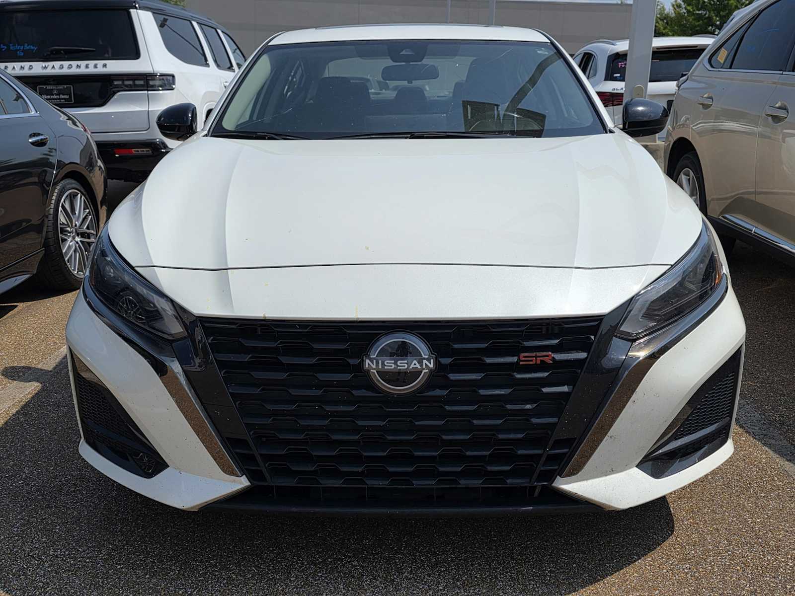 2023 Nissan Altima 2.5 SR photo 2