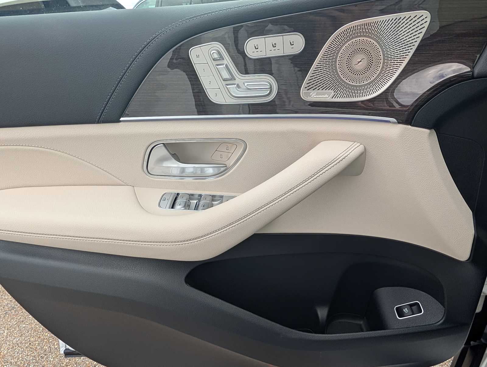 Thumbnail: 2026 Mercedes-Benz GLE - 18