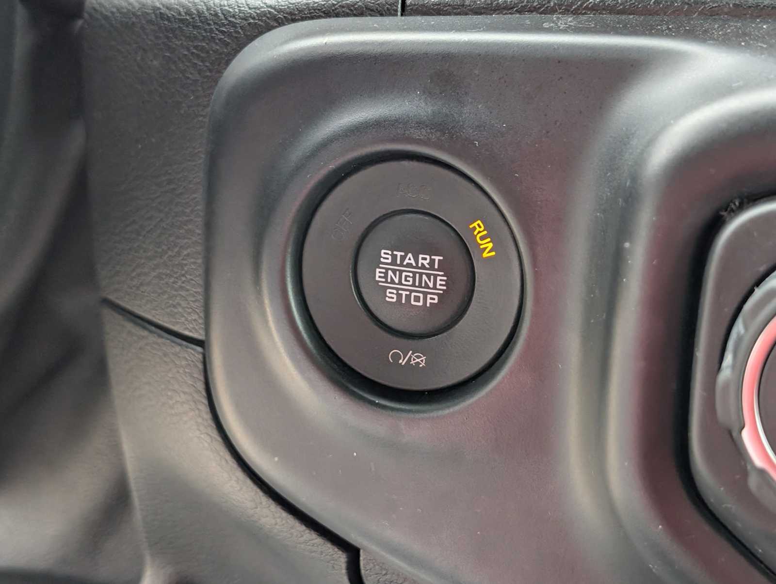 Thumbnail: 2020 Jeep Wrangler - 21