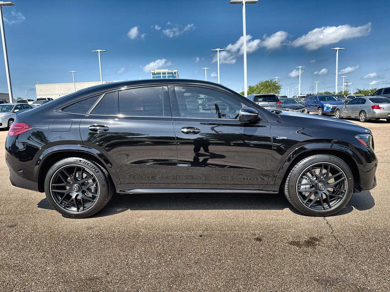 Thumbnail: 2026 Mercedes-Benz GLE - 10