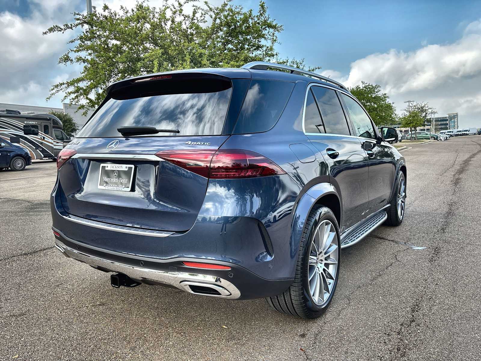 Thumbnail: 2026 Mercedes-Benz GLE - 8