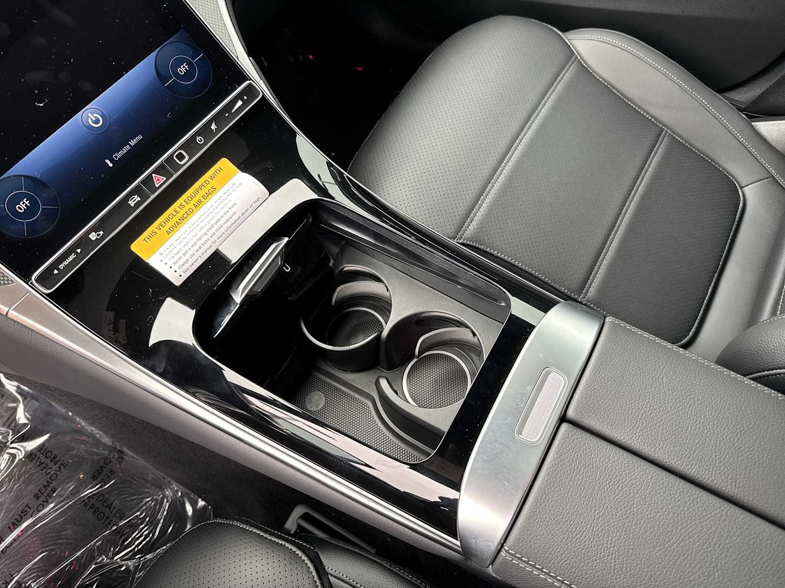 Thumbnail: 2026 Mercedes-Benz GLC - 22