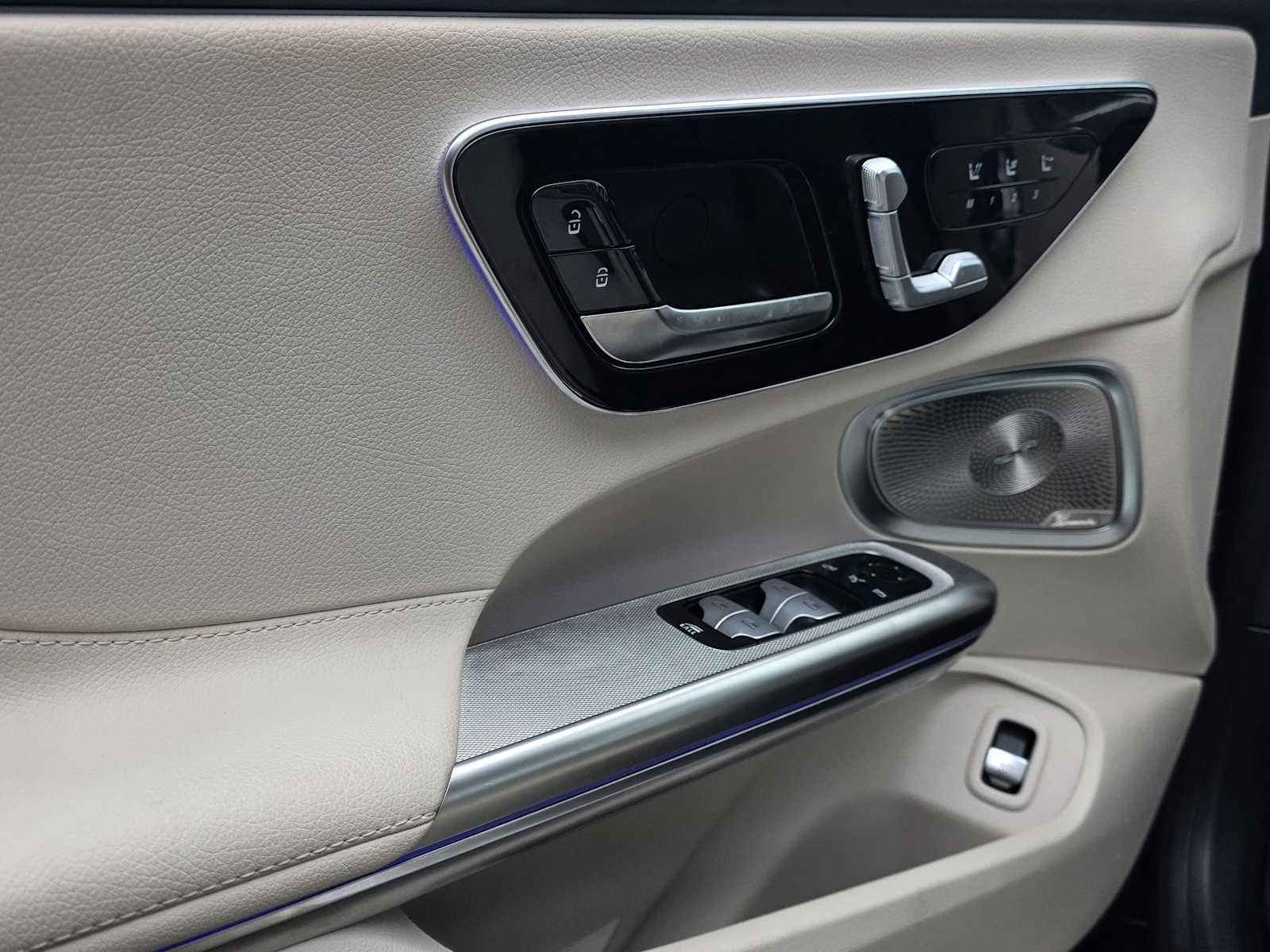 Thumbnail: 2025 Mercedes-Benz CLE - 10