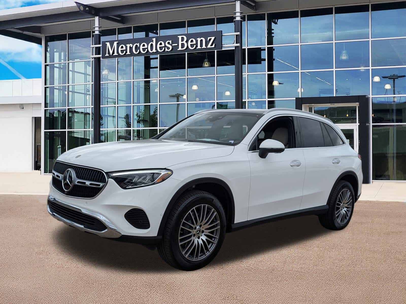 2026 Mercedes-Benz GLC Base's photo