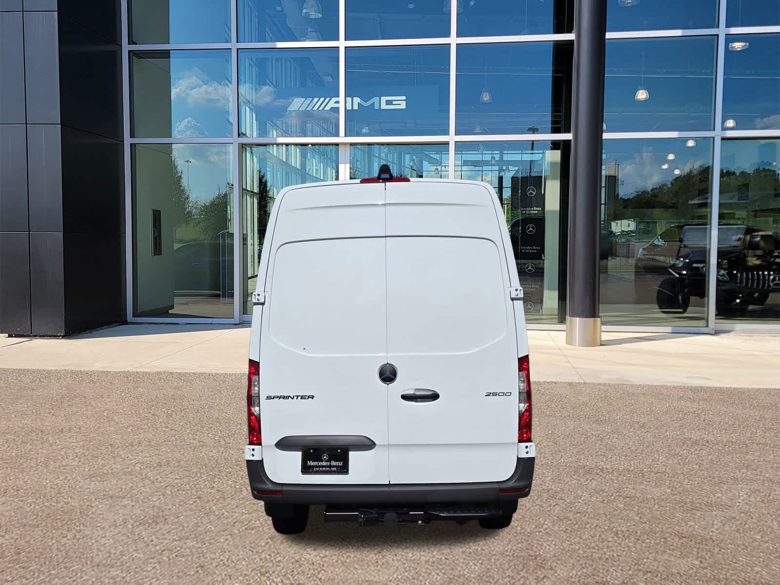 Thumbnail: 2026 Mercedes-Benz Sprinter - 6