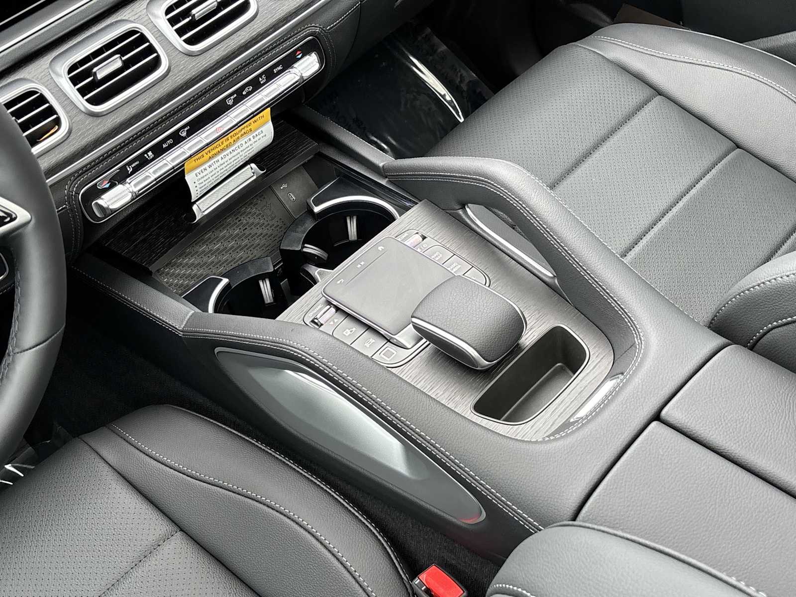 Thumbnail: 2026 Mercedes-Benz GLE - 22