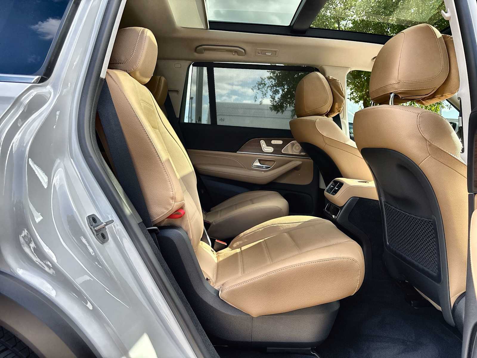 Thumbnail: 2026 Mercedes-Benz GLS - 19