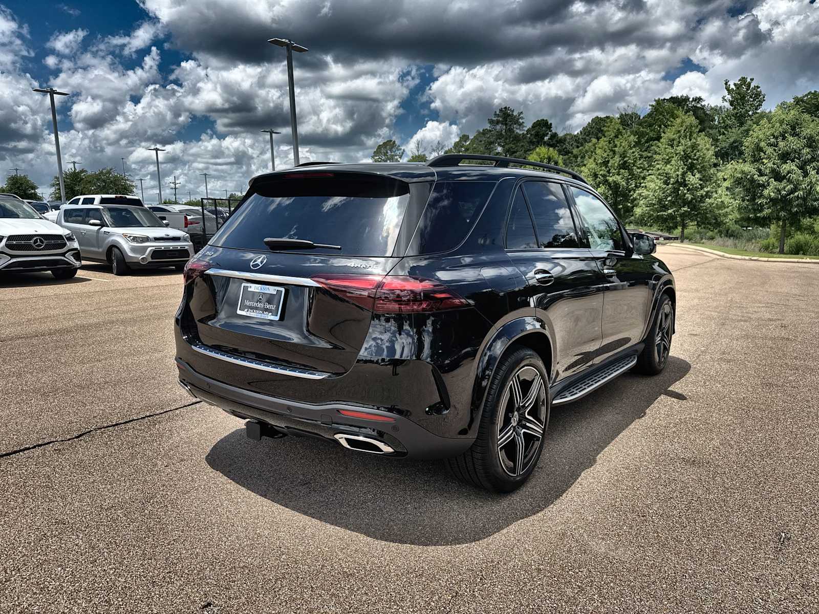 Thumbnail: 2026 Mercedes-Benz GLE - 8