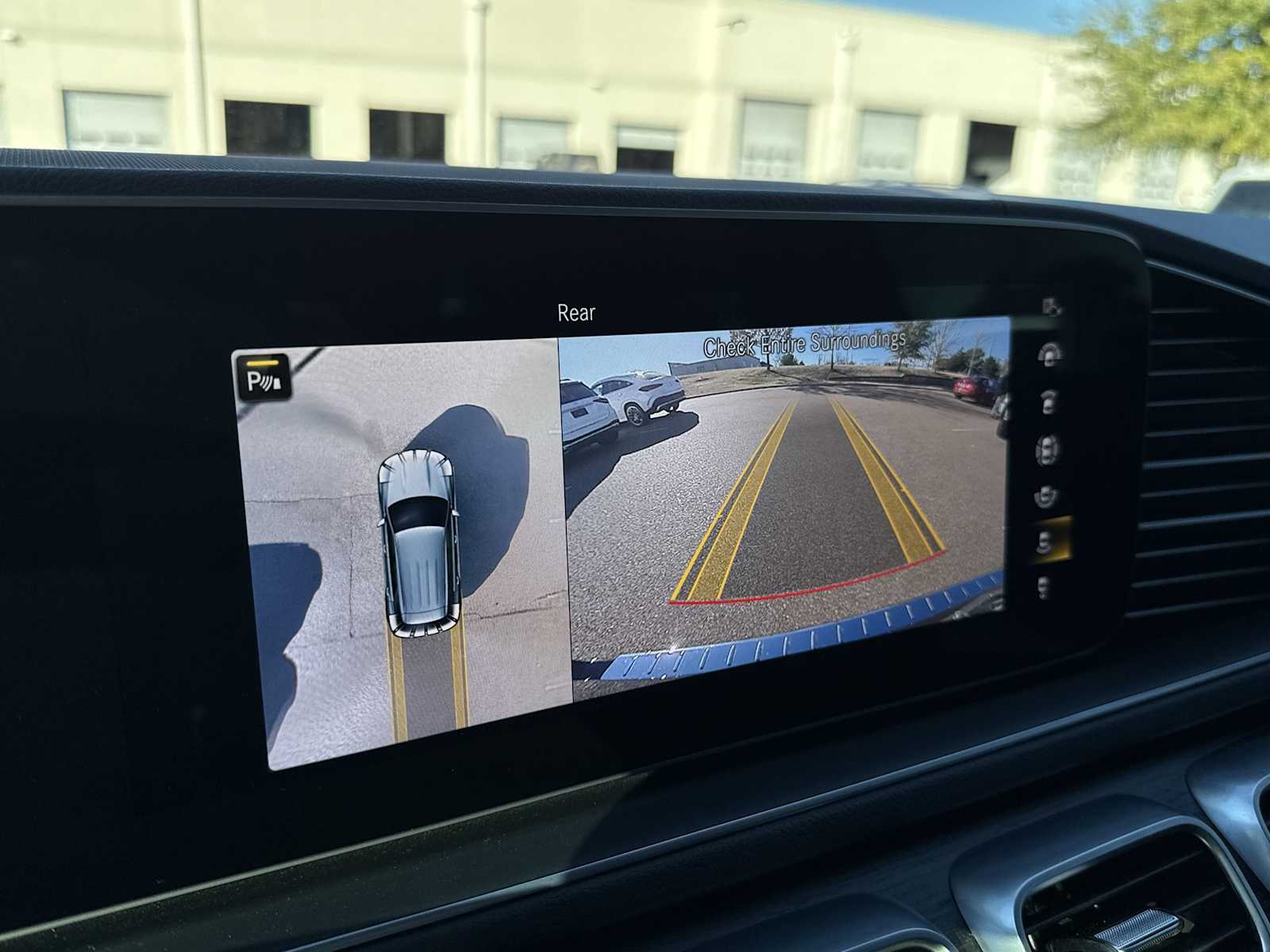 Thumbnail: 2023 Mercedes-Benz GLE - 23