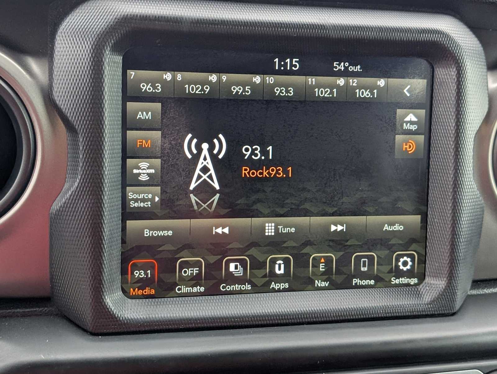 Thumbnail: 2020 Jeep Wrangler - 15