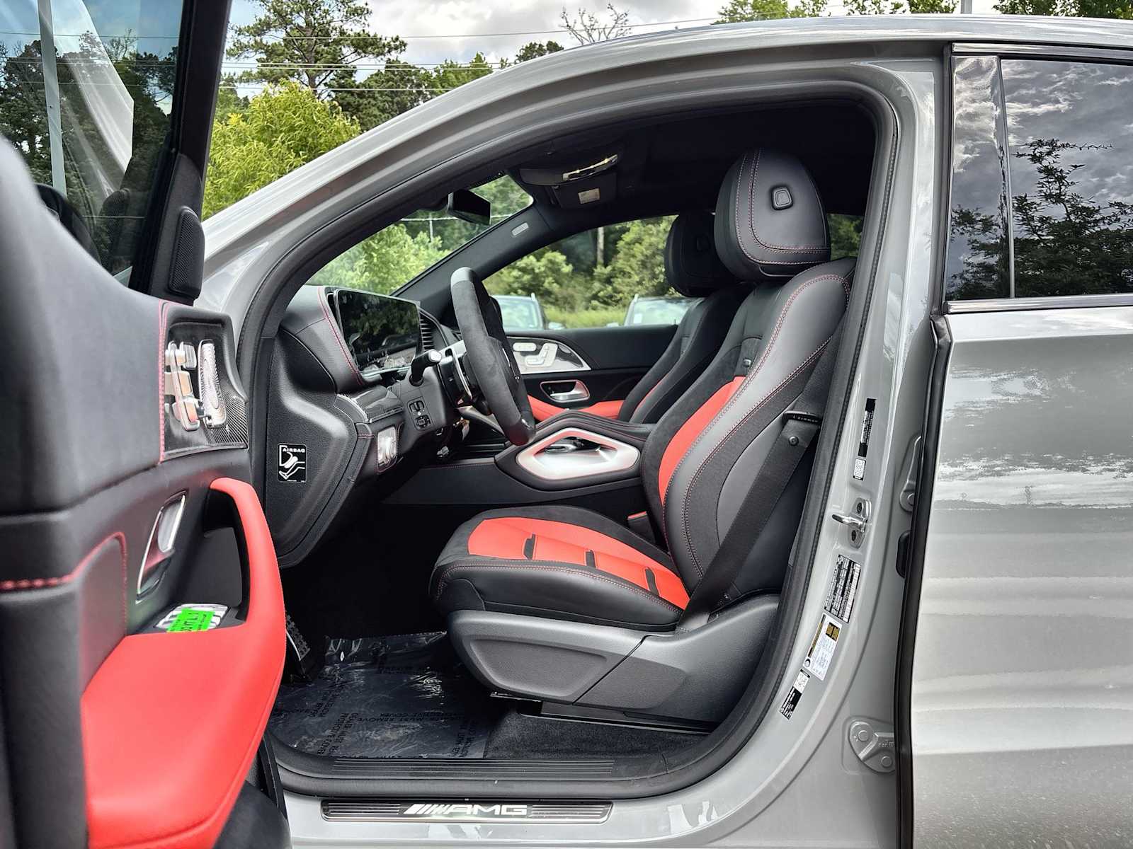 Thumbnail: 2026 Mercedes-Benz GLE - 2