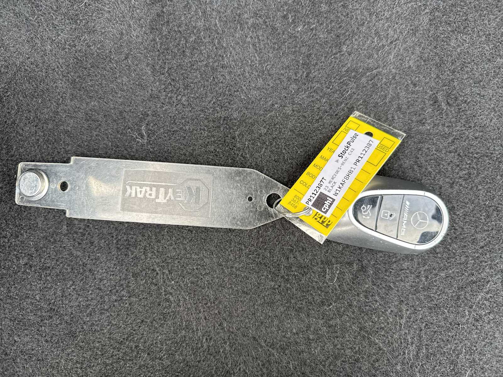 Thumbnail: 2023 Mercedes-Benz C-Class - 27