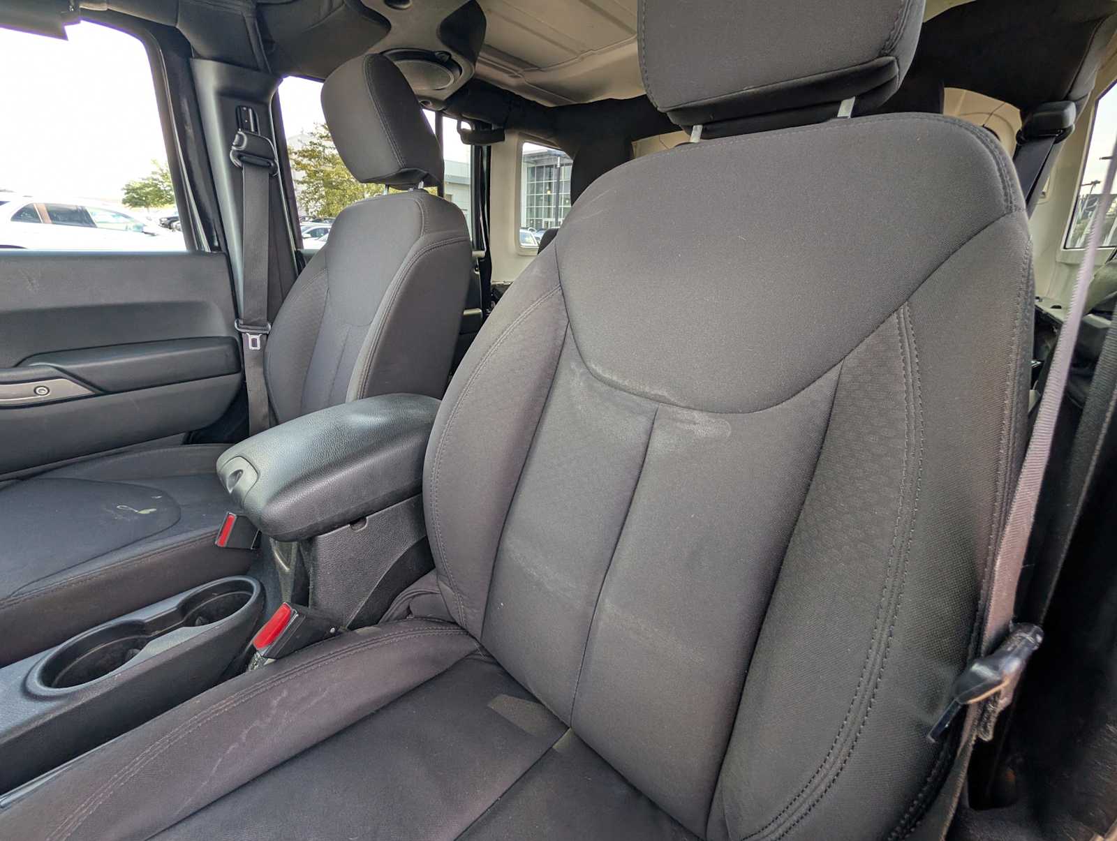 Thumbnail: 2014 Jeep Wrangler - 18