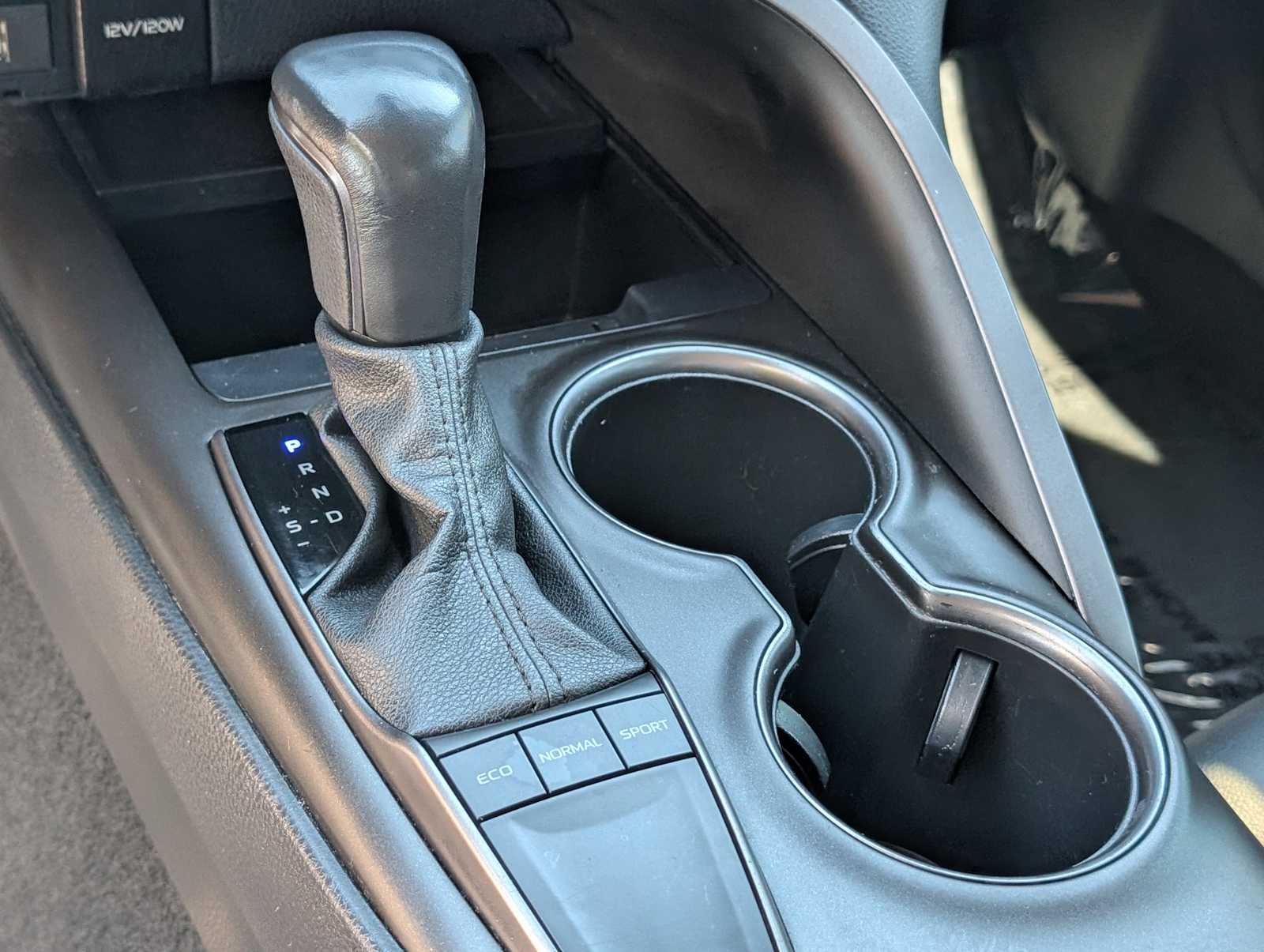 Thumbnail: 2023 Toyota Camry - 16