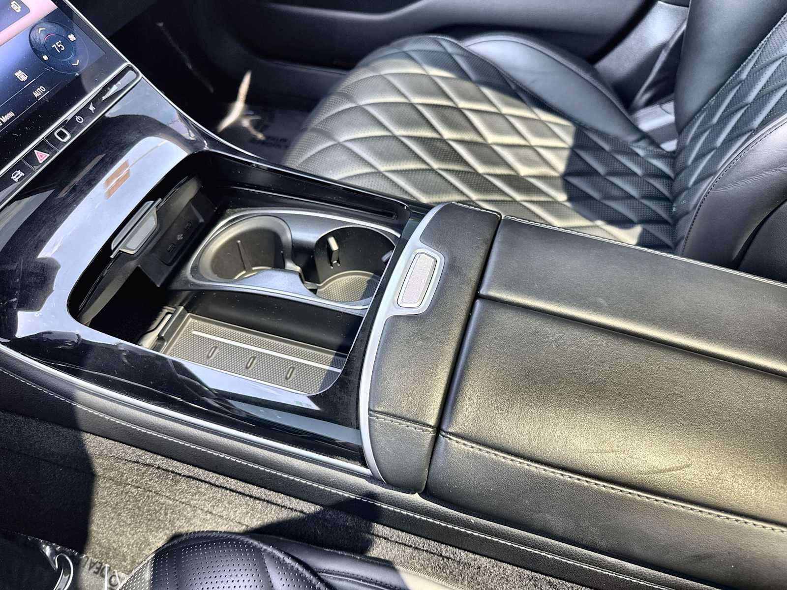 Thumbnail: 2022 Mercedes-Benz S-Class - 22