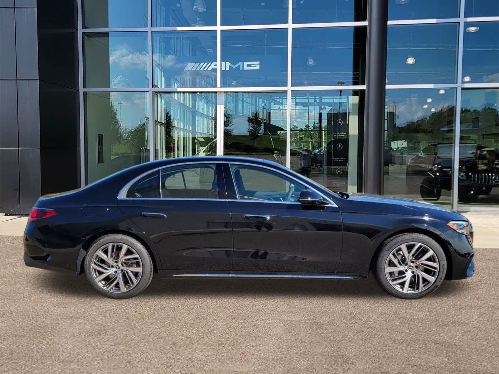 Thumbnail: 2025 Mercedes-Benz E-Class - 24