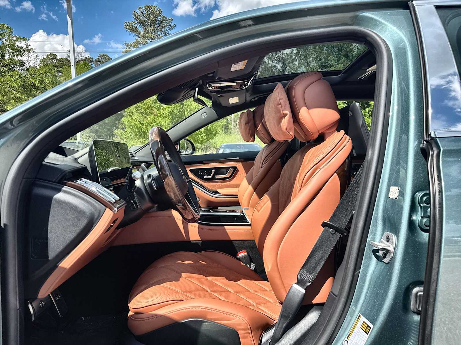 Thumbnail: 2026 Mercedes-Benz S-Class - 3