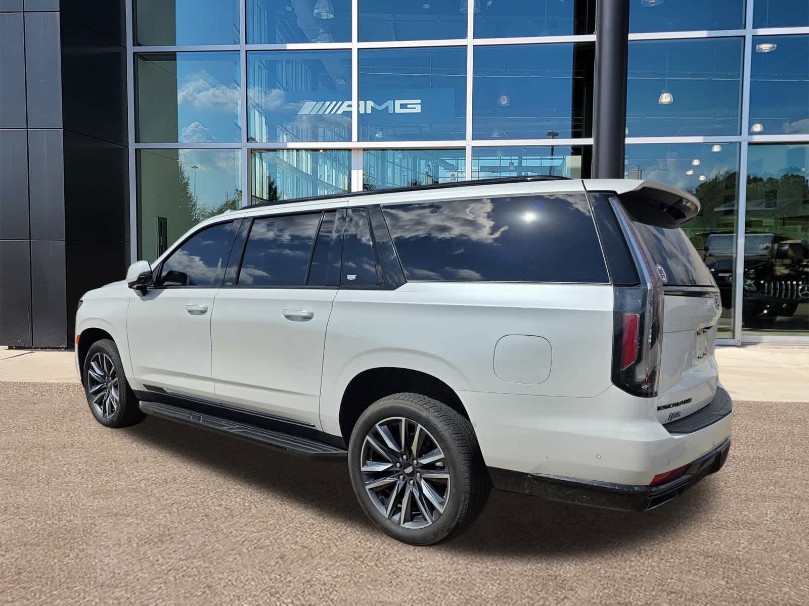 2021 Cadillac Escalade ESV Sport photo 2