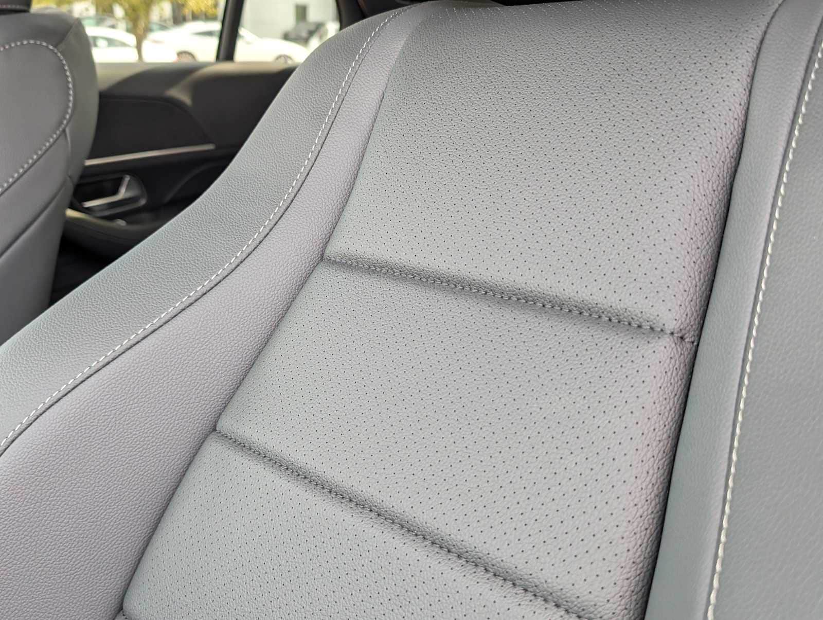 Thumbnail: 2026 Mercedes-Benz GLE - 18