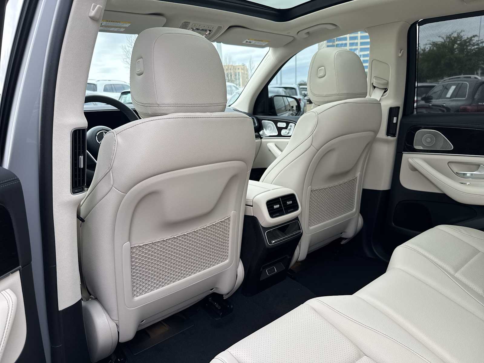 Thumbnail: 2026 Mercedes-Benz GLE - 15