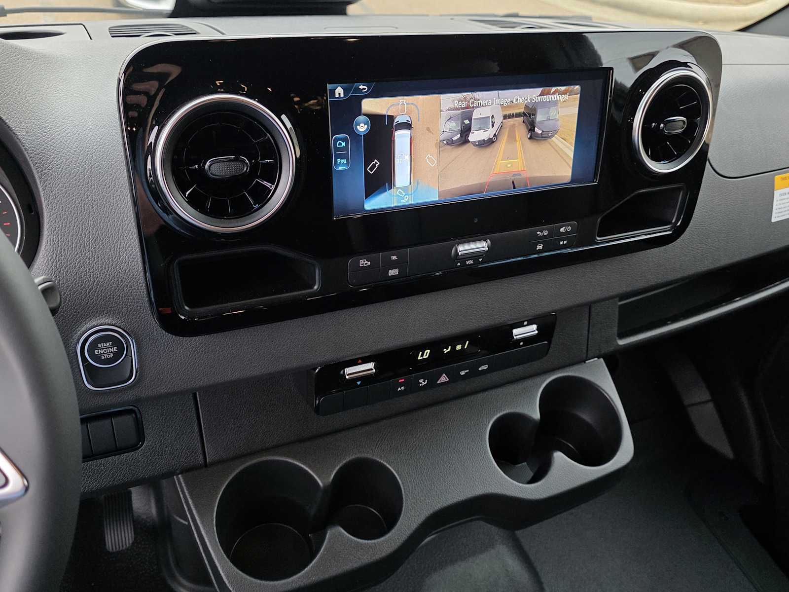 Thumbnail: 2026 Mercedes-Benz Sprinter - 11