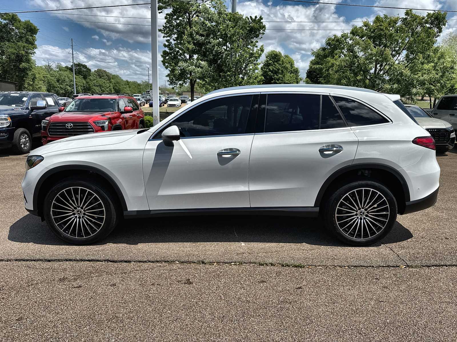 Thumbnail: 2026 Mercedes-Benz GLC - 5