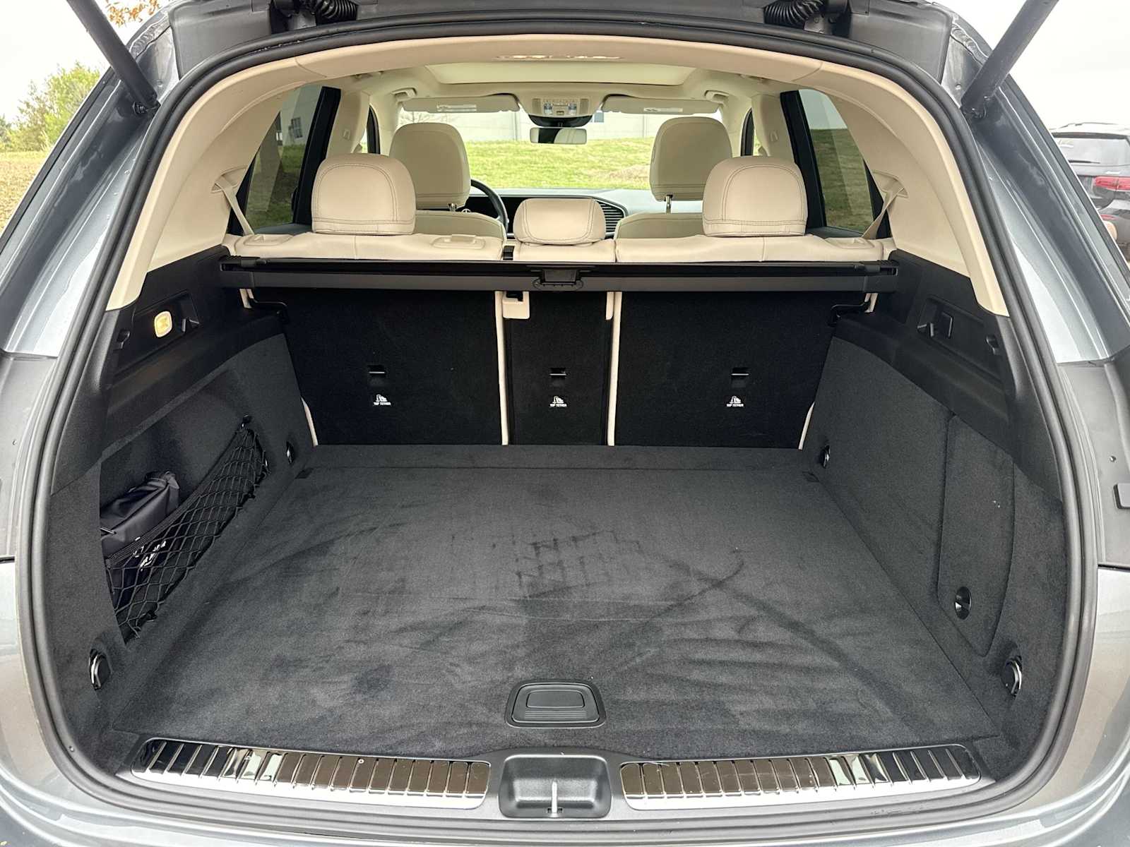 Thumbnail: 2026 Mercedes-Benz GLE - 26