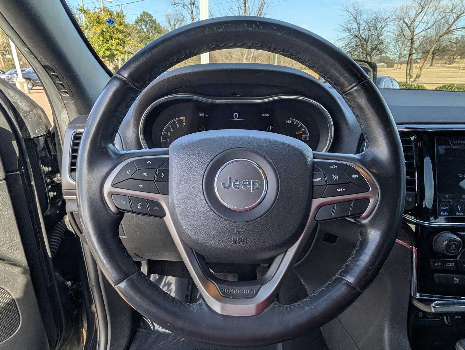 Thumbnail: 2019 Jeep Grand Cherokee - 11