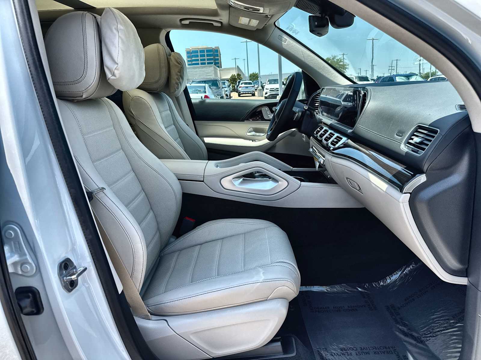 Thumbnail: 2026 Mercedes-Benz GLE - 9