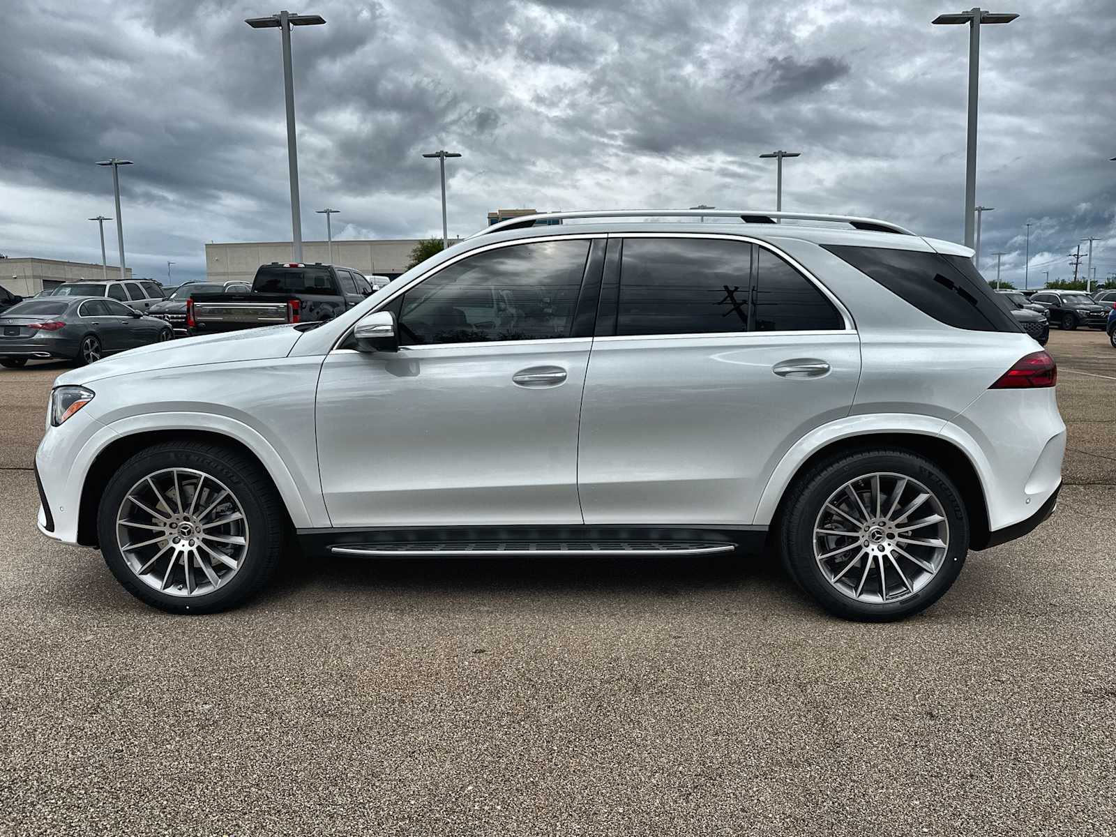 Thumbnail: 2026 Mercedes-Benz GLE - 5