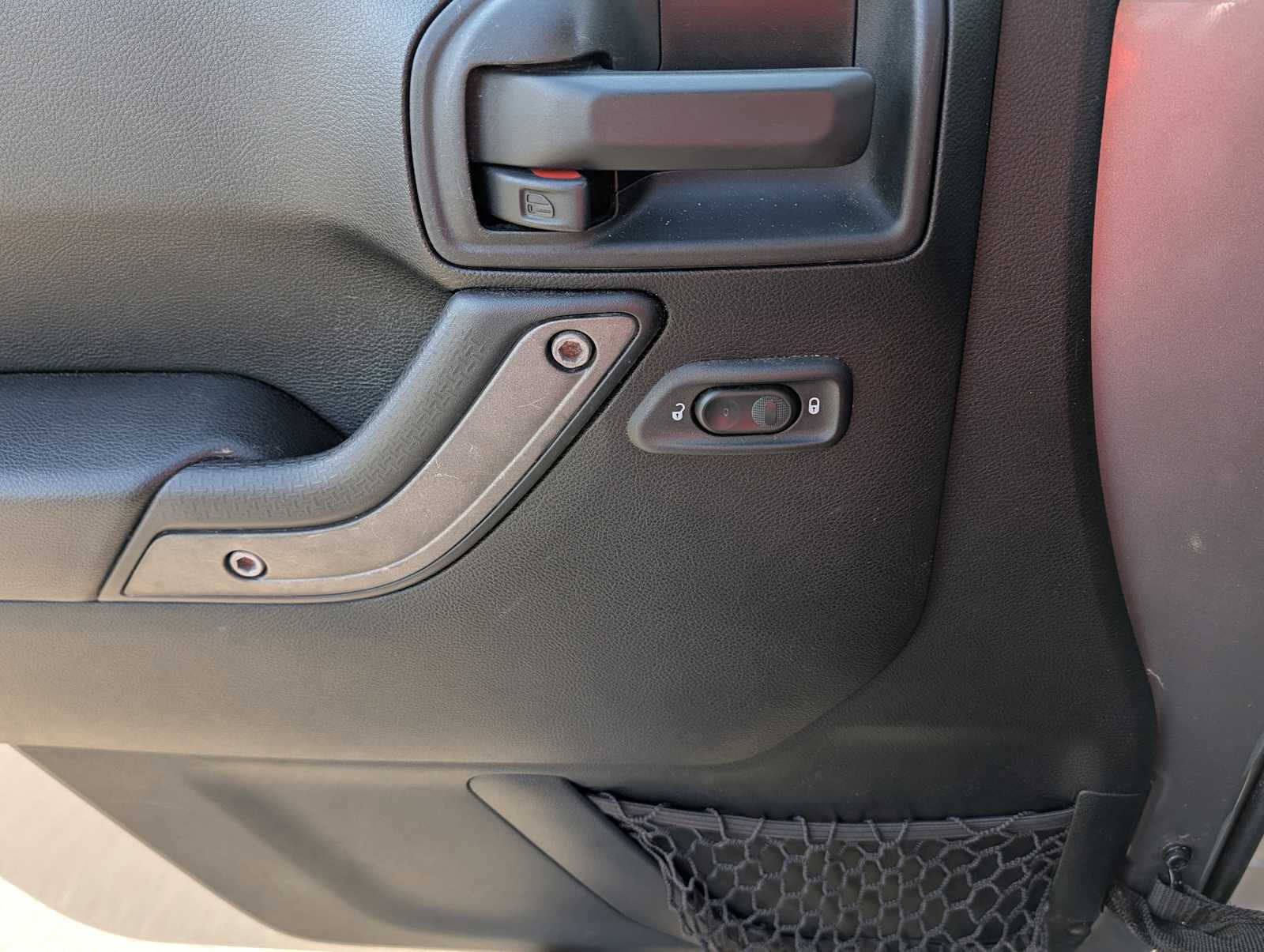 Thumbnail: 2016 Jeep Wrangler - 21