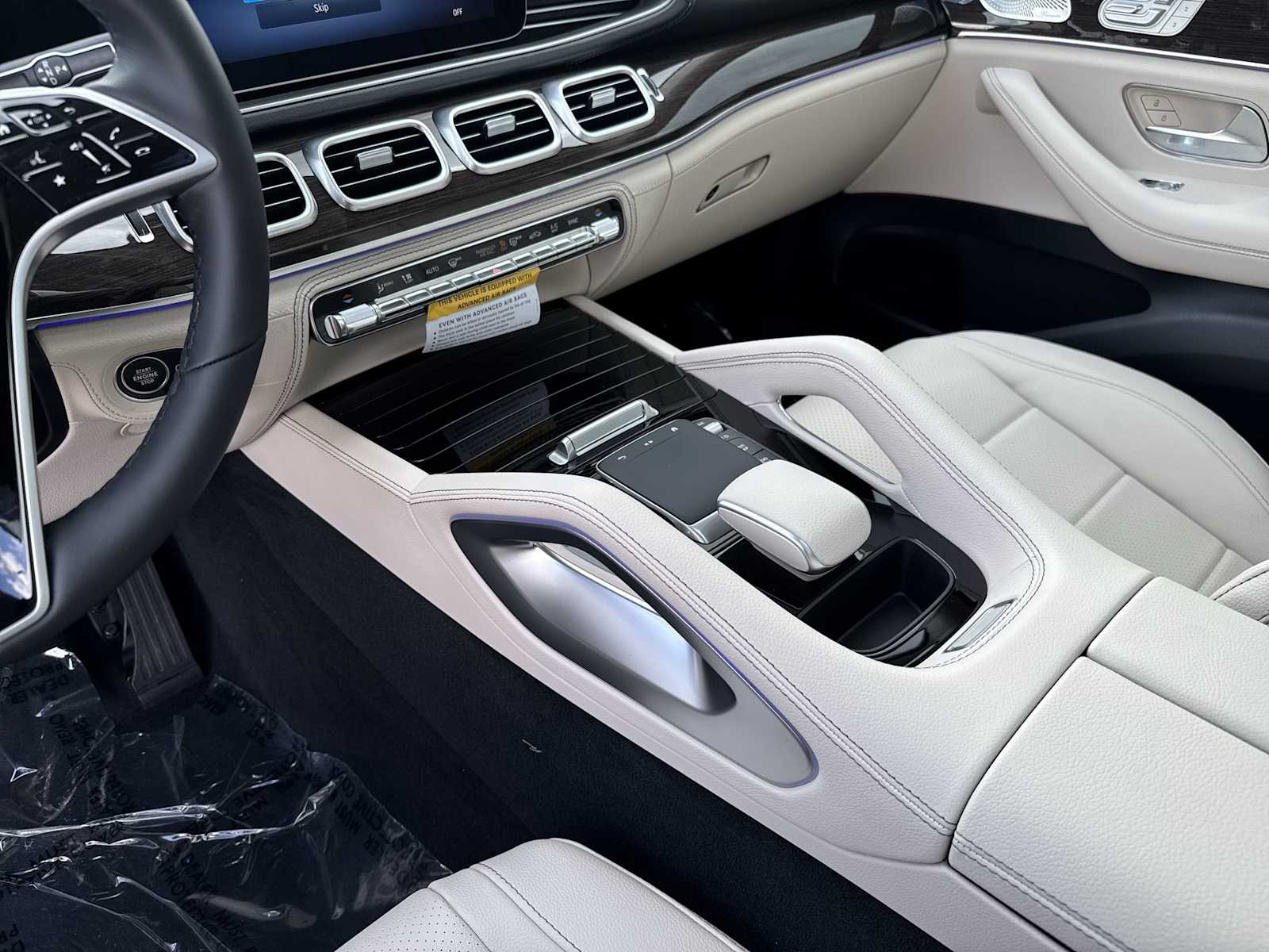 Thumbnail: 2026 Mercedes-Benz GLE - 22