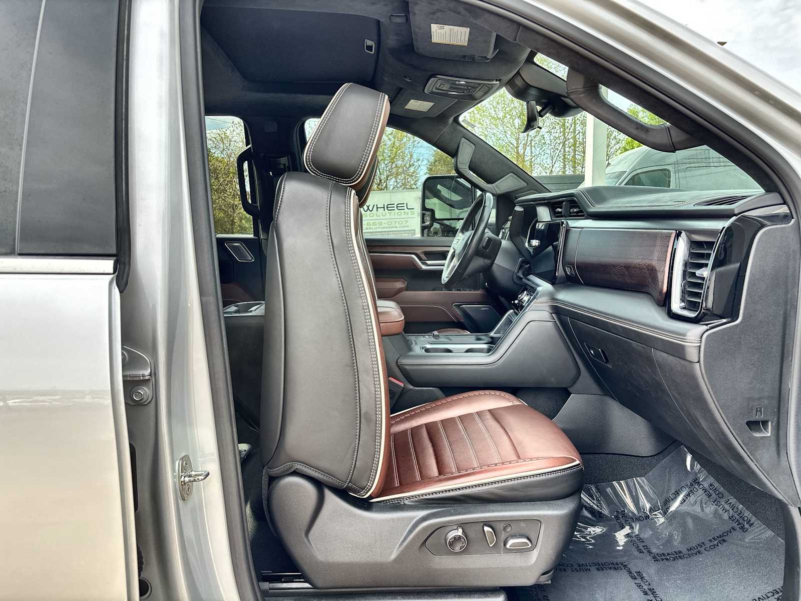 Thumbnail: 2024 GMC Sierra 3500 - 9