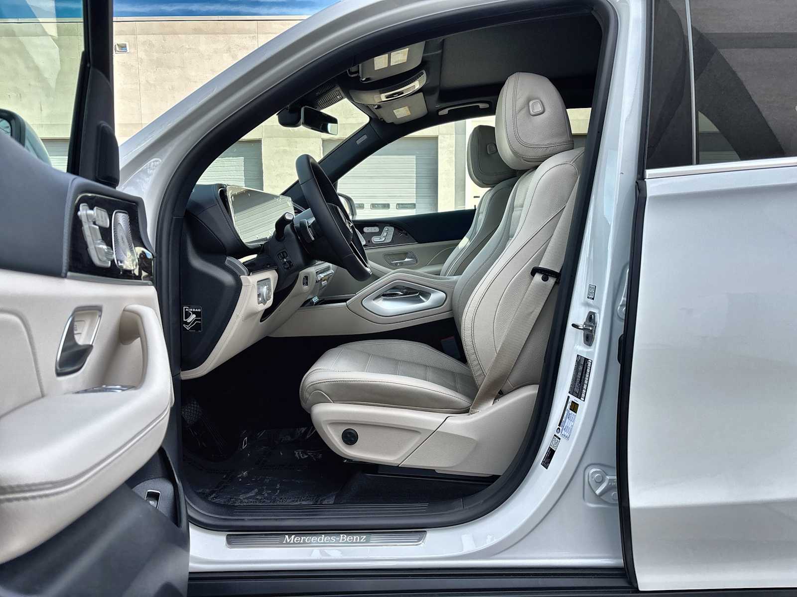 Thumbnail: 2026 Mercedes-Benz GLE - 2