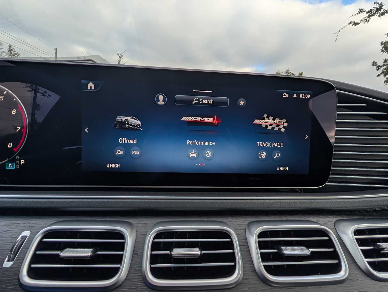 Thumbnail: 2026 Mercedes-Benz GLE - 14