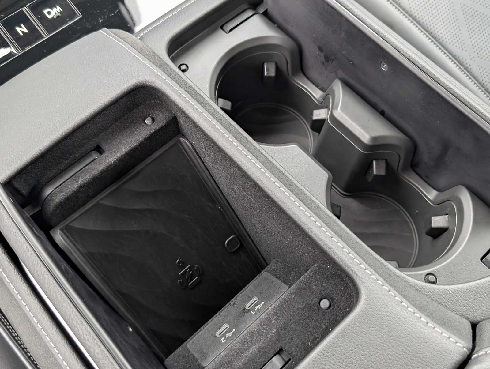 Thumbnail: 2025 INFINITI QX80 - 16