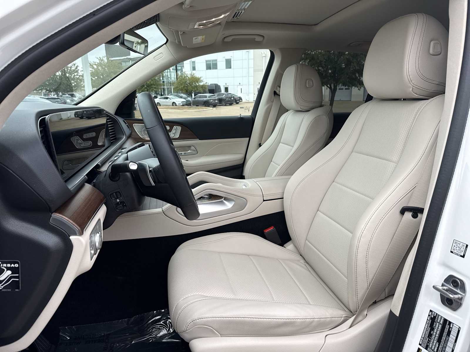 Thumbnail: 2026 Mercedes-Benz GLE - 15