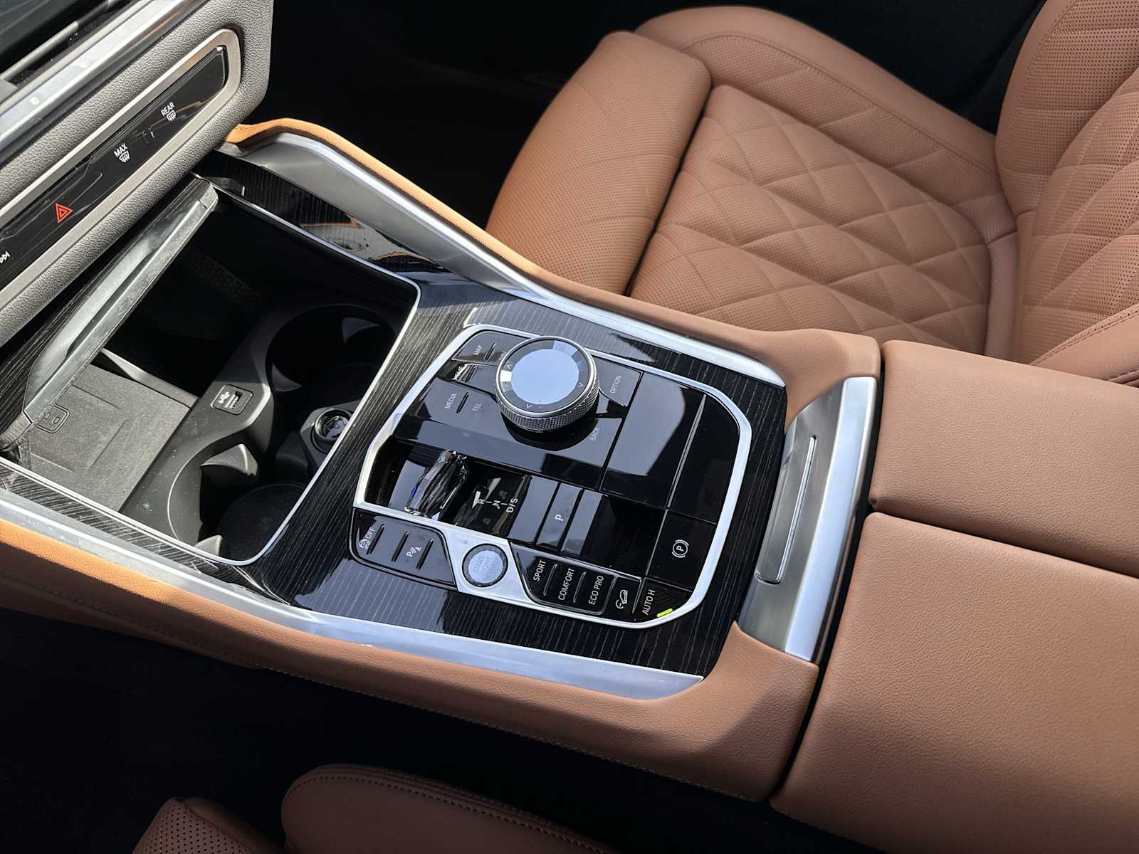 Thumbnail: 2025 BMW M6 - 22