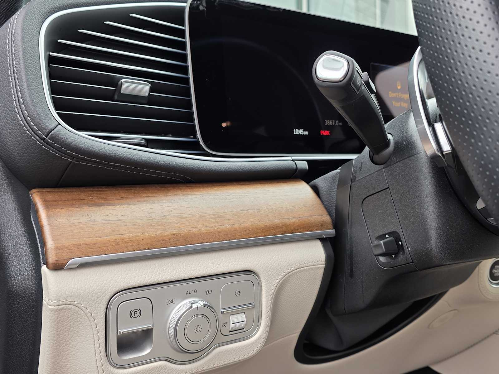 Thumbnail: 2025 Mercedes-Benz GLS - 15