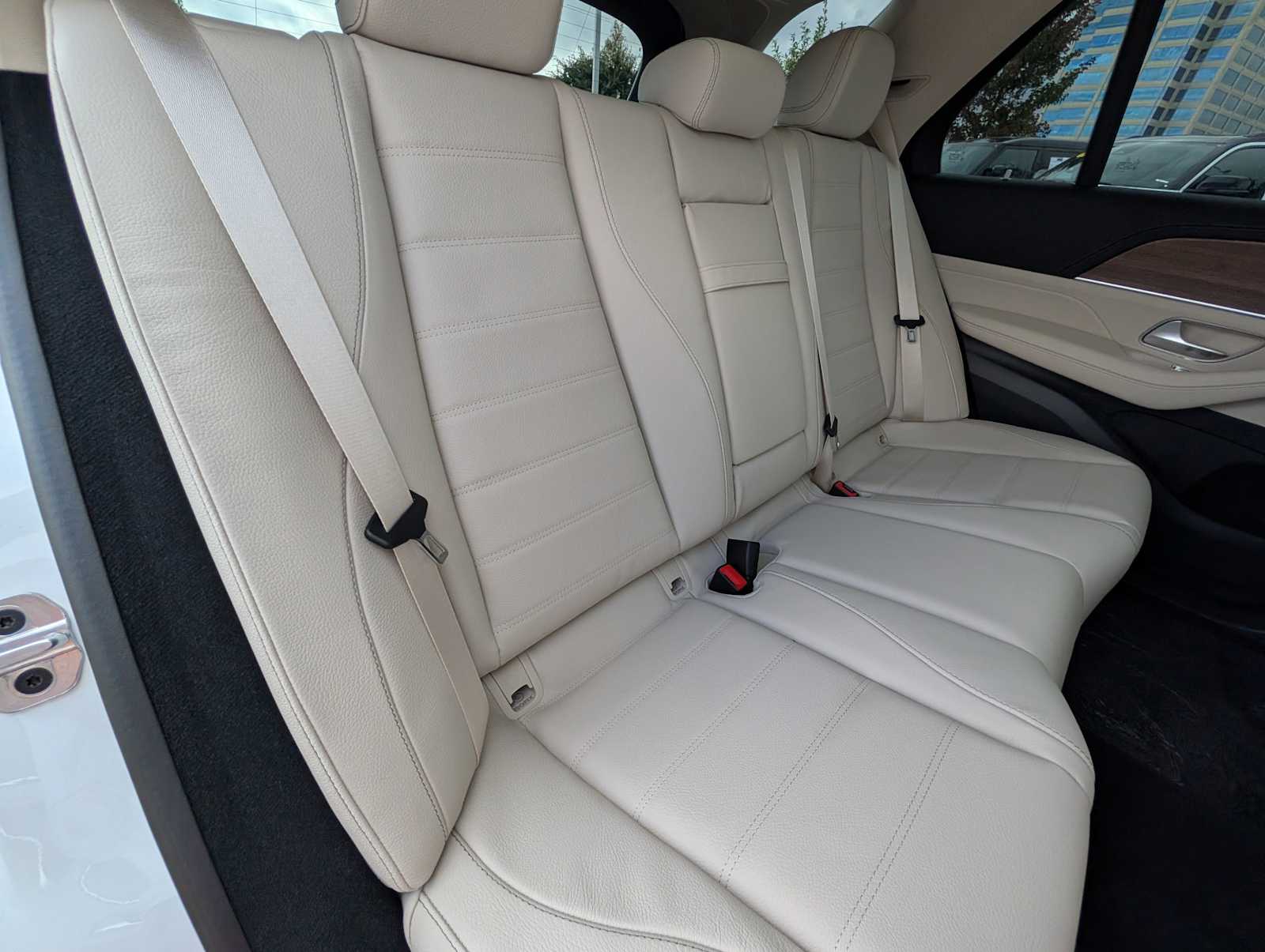 Thumbnail: 2026 Mercedes-Benz GLE - 24