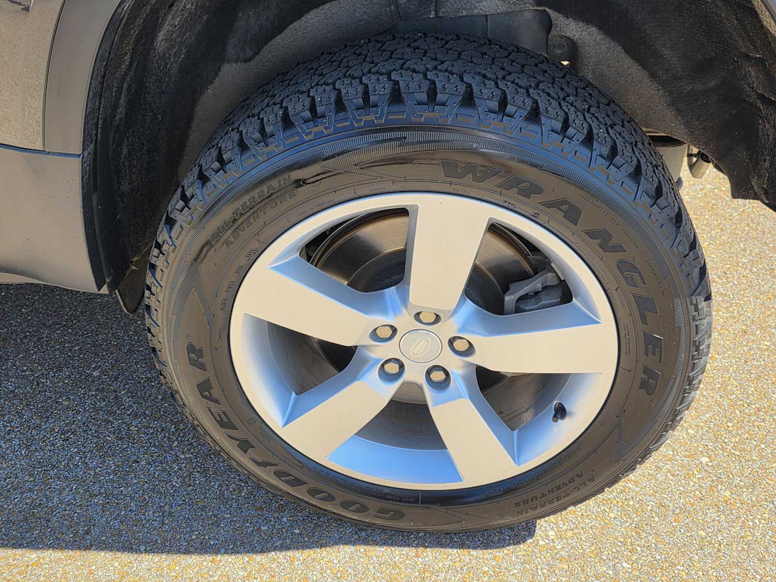 Thumbnail: 2024 Land Rover Defender - 28